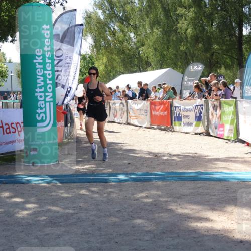 07.09.2025 - 19. Norderstedt Triathlon Zöllner http://msf.ph/oto/8787514 07.09.2025 13:35:14 Ziel 175, 272, 1374 meine-sportfotos.de