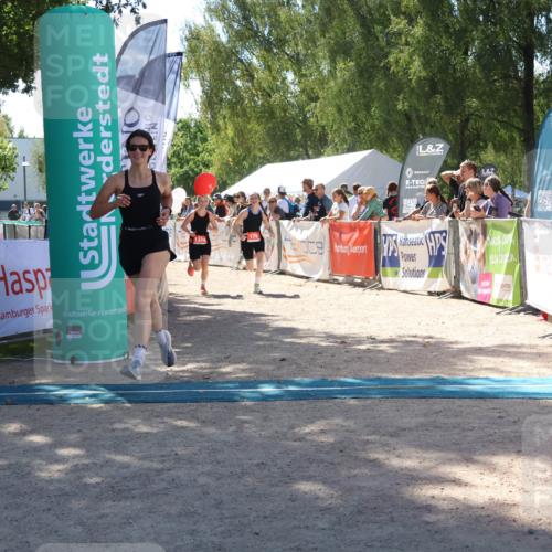 07.09.2025 - 19. Norderstedt Triathlon Zöllner http://msf.ph/oto/8787519 07.09.2025 13:35:15 Ziel 175, 272, 1374 meine-sportfotos.de