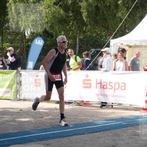 07.09.2025 - 19. Norderstedt Triathlon Zöllner http://msf.ph/oto/8787527 07.09.2025 13:25:31 Ziel 813 meine-sportfotos.de