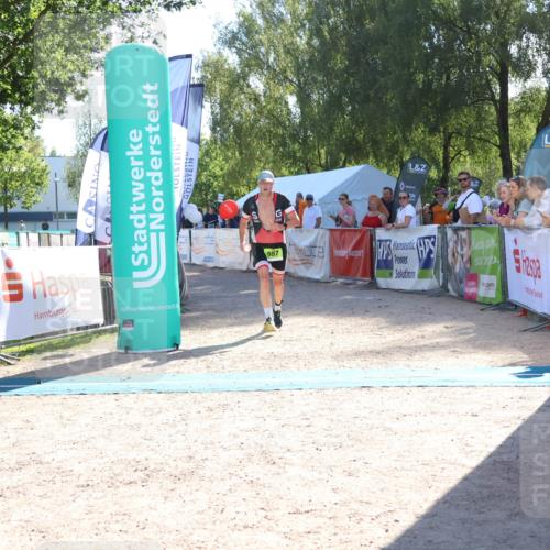 07.09.2025 - 19. Norderstedt Triathlon Zöllner http://msf.ph/oto/8787549 07.09.2025 15:55:35 Ziel 987 meine-sportfotos.de