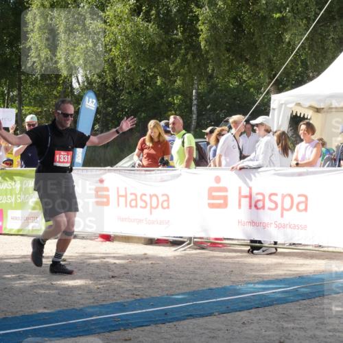 07.09.2025 - 19. Norderstedt Triathlon Zöllner http://msf.ph/oto/8787550 07.09.2025 13:26:08 Ziel 1331 meine-sportfotos.de