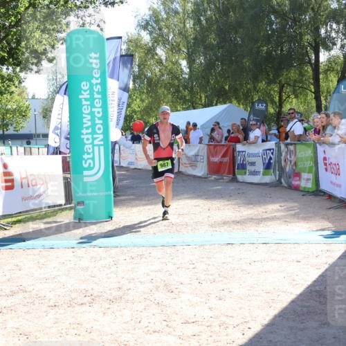 07.09.2025 - 19. Norderstedt Triathlon Zöllner http://msf.ph/oto/8787552 07.09.2025 15:55:35 Ziel 987 meine-sportfotos.de