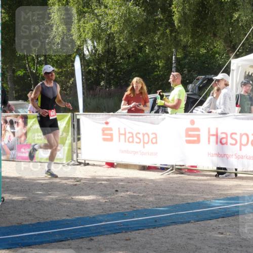 07.09.2025 - 19. Norderstedt Triathlon Zöllner http://msf.ph/oto/8787559 07.09.2025 13:26:32 Ziel 247, 847 meine-sportfotos.de