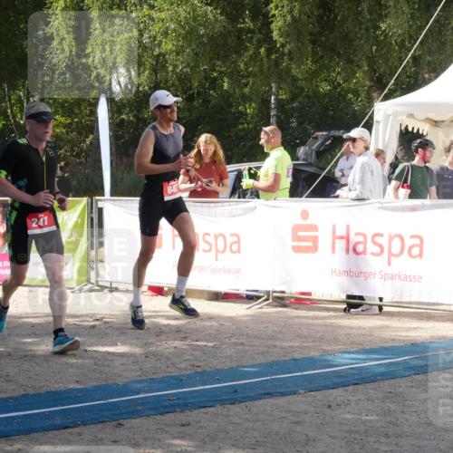 07.09.2025 - 19. Norderstedt Triathlon Zöllner http://msf.ph/oto/8787561 07.09.2025 13:26:33 Ziel 247, 847 meine-sportfotos.de
