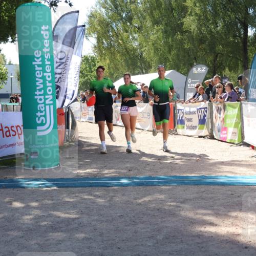 07.09.2025 - 19. Norderstedt Triathlon Zöllner http://msf.ph/oto/8787567 07.09.2025 13:35:38 Ziel 327 meine-sportfotos.de