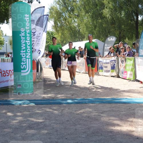 07.09.2025 - 19. Norderstedt Triathlon Zöllner http://msf.ph/oto/8787569 07.09.2025 13:35:38 Ziel 327 meine-sportfotos.de