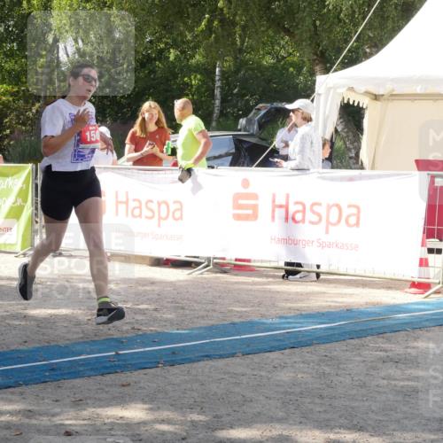 07.09.2025 - 19. Norderstedt Triathlon Zöllner http://msf.ph/oto/8787572 07.09.2025 13:26:49 Ziel 150 meine-sportfotos.de