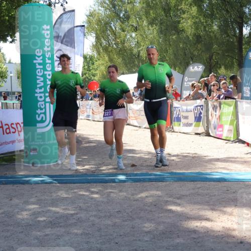 07.09.2025 - 19. Norderstedt Triathlon Zöllner http://msf.ph/oto/8787581 07.09.2025 13:35:39 Ziel 327 meine-sportfotos.de