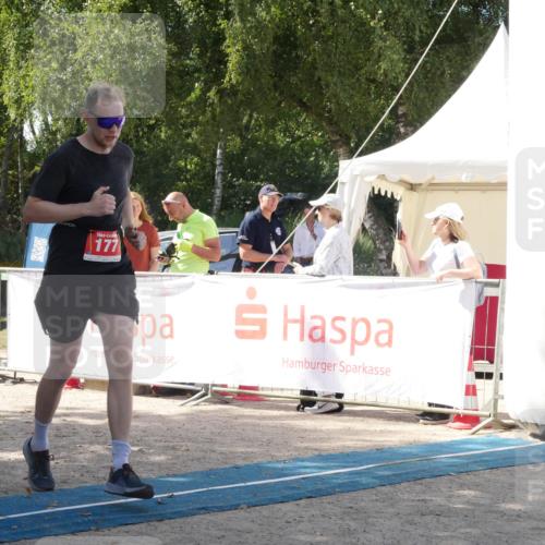 07.09.2025 - 19. Norderstedt Triathlon Zöllner http://msf.ph/oto/8787591 07.09.2025 13:27:26 Ziel 177 meine-sportfotos.de