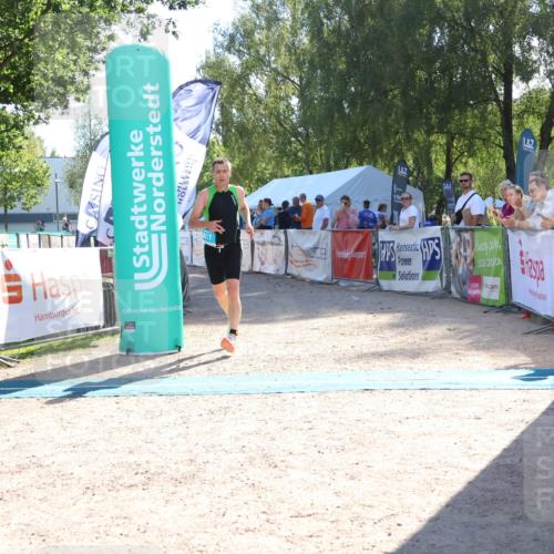 07.09.2025 - 19. Norderstedt Triathlon Zöllner http://msf.ph/oto/8787598 07.09.2025 15:56:09 Ziel 417 meine-sportfotos.de