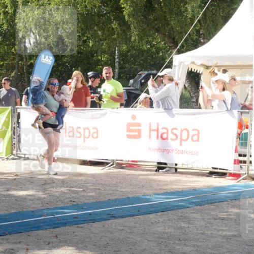 07.09.2025 - 19. Norderstedt Triathlon Zöllner http://msf.ph/oto/8787602 07.09.2025 13:27:36 Ziel 248 meine-sportfotos.de
