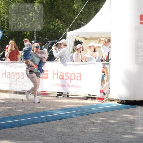 07.09.2025 - 19. Norderstedt Triathlon Zöllner http://msf.ph/oto/8787605 07.09.2025 13:27:37 Ziel 248 meine-sportfotos.de