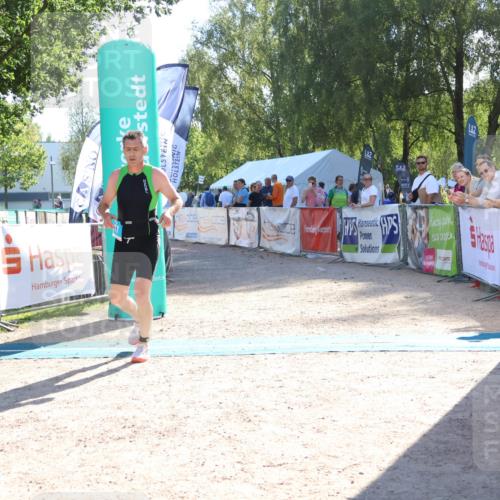07.09.2025 - 19. Norderstedt Triathlon Zöllner http://msf.ph/oto/8787606 07.09.2025 15:56:09 Ziel 417 meine-sportfotos.de