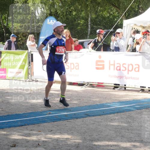 07.09.2025 - 19. Norderstedt Triathlon Zöllner http://msf.ph/oto/8787631 07.09.2025 13:27:42 Ziel 248, 1376 meine-sportfotos.de