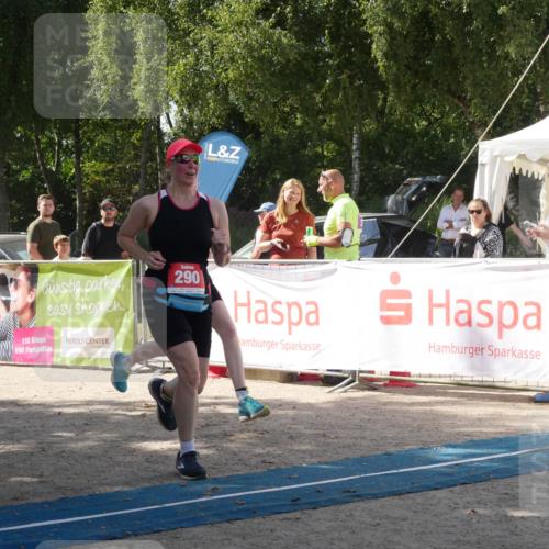 07.09.2025 - 19. Norderstedt Triathlon Zöllner http://msf.ph/oto/8787661 07.09.2025 13:28:27 Ziel 262, 290, 1264, 1295 meine-sportfotos.de