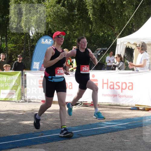 07.09.2025 - 19. Norderstedt Triathlon Zöllner http://msf.ph/oto/8787665 07.09.2025 13:28:27 Ziel 262, 290, 1264, 1295 meine-sportfotos.de