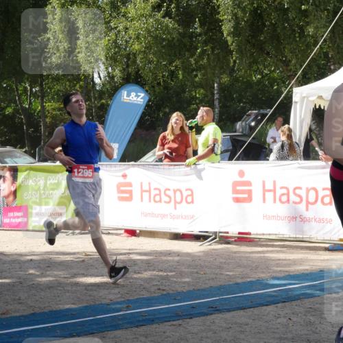 07.09.2025 - 19. Norderstedt Triathlon Zöllner http://msf.ph/oto/8787668 07.09.2025 13:28:28 Ziel 262, 290, 1264, 1295 meine-sportfotos.de