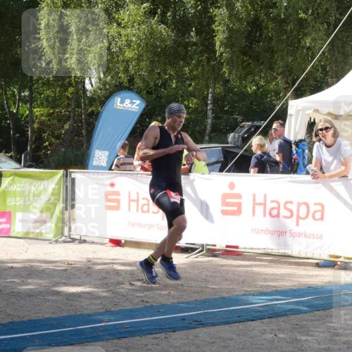 07.09.2025 - 19. Norderstedt Triathlon Zöllner http://msf.ph/oto/8787677 07.09.2025 13:28:43 Ziel 698 meine-sportfotos.de