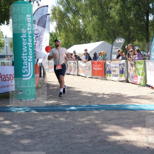 07.09.2025 - 19. Norderstedt Triathlon Zöllner http://msf.ph/oto/8787678 07.09.2025 13:36:38 Ziel 145, 1326 meine-sportfotos.de