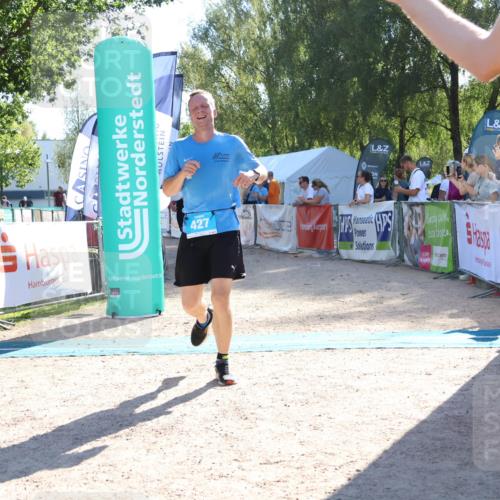 07.09.2025 - 19. Norderstedt Triathlon Zöllner http://msf.ph/oto/8787685 07.09.2025 15:58:46 Ziel 410, 427 meine-sportfotos.de
