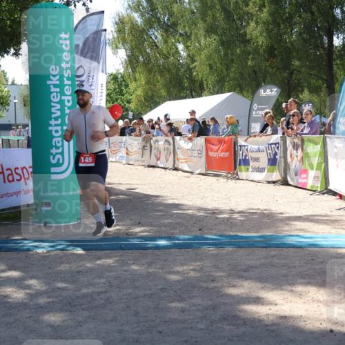 07.09.2025 - 19. Norderstedt Triathlon Zöllner http://msf.ph/oto/8787686 07.09.2025 13:36:38 Ziel 145, 1326 meine-sportfotos.de