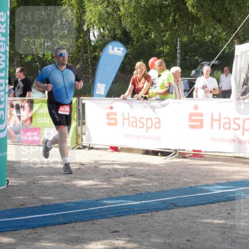 07.09.2025 - 19. Norderstedt Triathlon Zöllner http://msf.ph/oto/8787697 07.09.2025 13:29:23 Ziel 1235 meine-sportfotos.de
