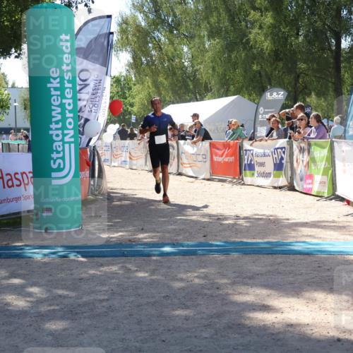 07.09.2025 - 19. Norderstedt Triathlon Zöllner http://msf.ph/oto/8787703 07.09.2025 13:36:43 Ziel 145, 222 meine-sportfotos.de