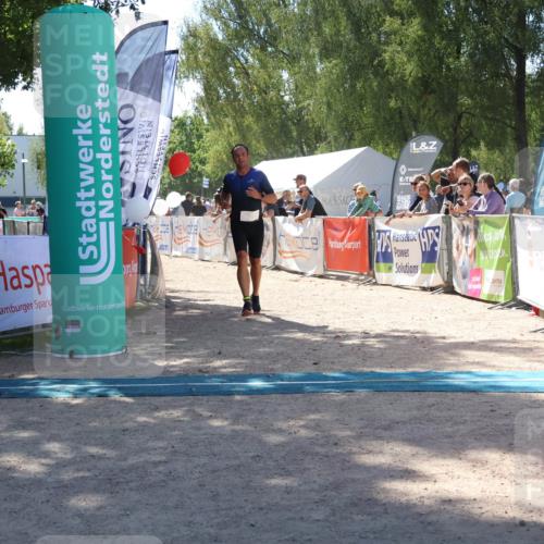 07.09.2025 - 19. Norderstedt Triathlon Zöllner http://msf.ph/oto/8787705 07.09.2025 13:36:43 Ziel 145, 222 meine-sportfotos.de