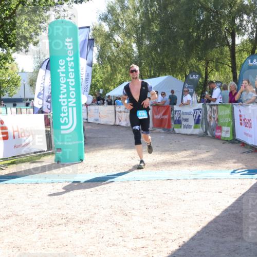 07.09.2025 - 19. Norderstedt Triathlon Zöllner http://msf.ph/oto/8787706 07.09.2025 15:58:48 Ziel 410, 427 meine-sportfotos.de