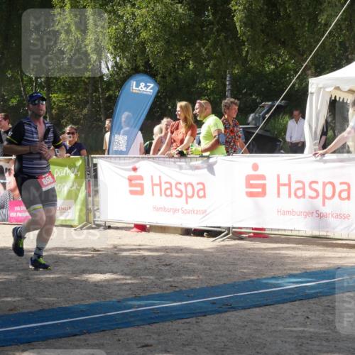 07.09.2025 - 19. Norderstedt Triathlon Zöllner http://msf.ph/oto/8787707 07.09.2025 13:29:30 Ziel 858, 1235 meine-sportfotos.de