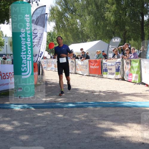 07.09.2025 - 19. Norderstedt Triathlon Zöllner http://msf.ph/oto/8787714 07.09.2025 13:36:44 Ziel 145, 222 meine-sportfotos.de