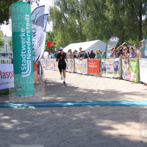 07.09.2025 - 19. Norderstedt Triathlon Zöllner http://msf.ph/oto/8787730 07.09.2025 13:36:51 Ziel 222, 718 meine-sportfotos.de