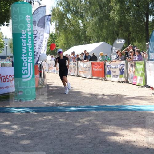 07.09.2025 - 19. Norderstedt Triathlon Zöllner http://msf.ph/oto/8787735 07.09.2025 13:36:52 Ziel 718 meine-sportfotos.de