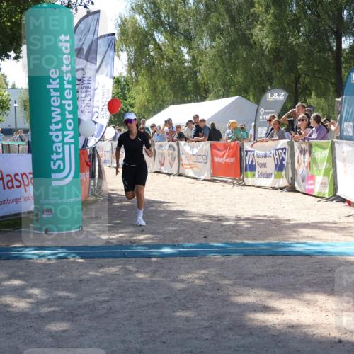 07.09.2025 - 19. Norderstedt Triathlon Zöllner http://msf.ph/oto/8787738 07.09.2025 13:36:52 Ziel 718 meine-sportfotos.de