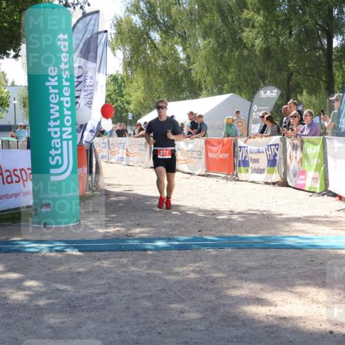 07.09.2025 - 19. Norderstedt Triathlon Zöllner http://msf.ph/oto/8787749 07.09.2025 13:36:56 Ziel 277, 718 meine-sportfotos.de