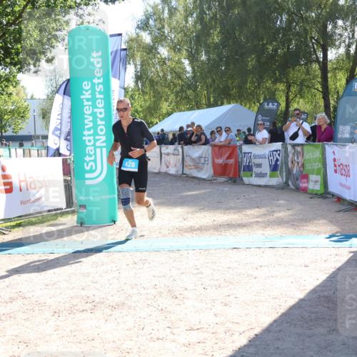 07.09.2025 - 19. Norderstedt Triathlon Zöllner http://msf.ph/oto/8787750 07.09.2025 15:59:10 Ziel 428 meine-sportfotos.de