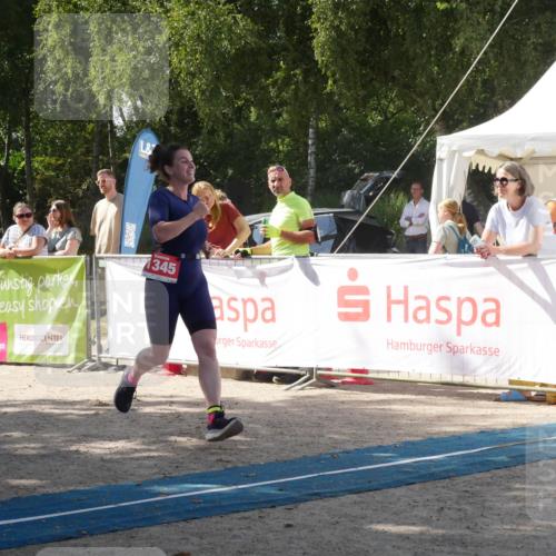 07.09.2025 - 19. Norderstedt Triathlon Zöllner http://msf.ph/oto/8787760 07.09.2025 13:30:04 Ziel 159, 1345, 1391 meine-sportfotos.de
