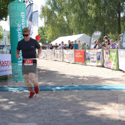 07.09.2025 - 19. Norderstedt Triathlon Zöllner http://msf.ph/oto/8787769 07.09.2025 13:36:58 Ziel 277, 718 meine-sportfotos.de