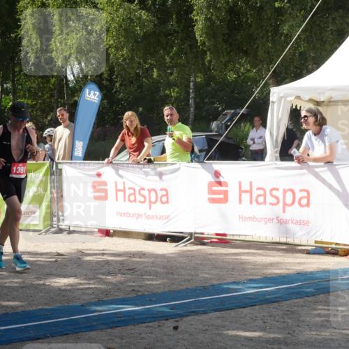 07.09.2025 - 19. Norderstedt Triathlon Zöllner http://msf.ph/oto/8787770 07.09.2025 13:30:05 Ziel 159, 1345, 1391 meine-sportfotos.de