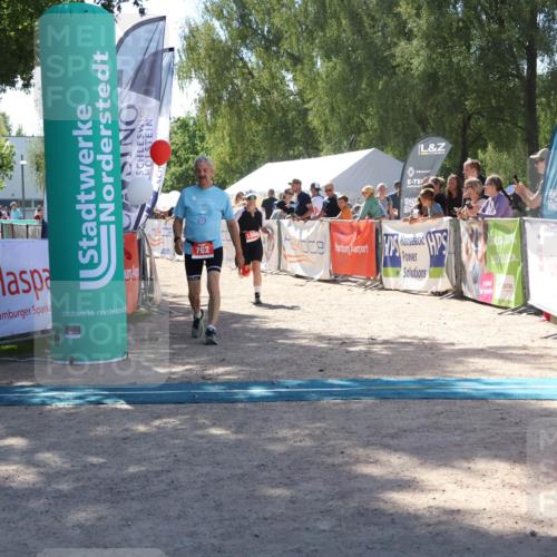 07.09.2025 - 19. Norderstedt Triathlon Zöllner http://msf.ph/oto/8787774 07.09.2025 13:37:19 Ziel 762, 1360 meine-sportfotos.de