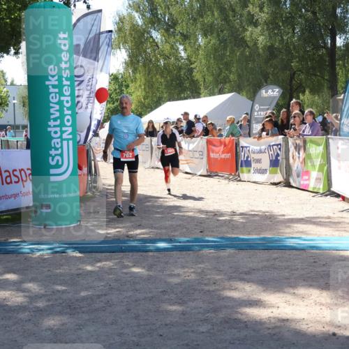 07.09.2025 - 19. Norderstedt Triathlon Zöllner http://msf.ph/oto/8787778 07.09.2025 13:37:19 Ziel 762, 1360 meine-sportfotos.de
