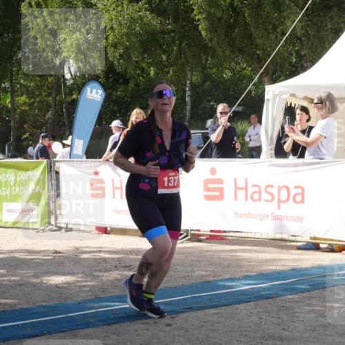 07.09.2025 - 19. Norderstedt Triathlon Zöllner http://msf.ph/oto/8787787 07.09.2025 13:30:52 Ziel 137 meine-sportfotos.de