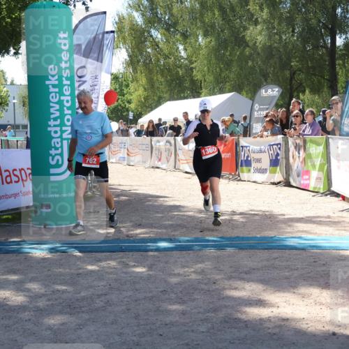 07.09.2025 - 19. Norderstedt Triathlon Zöllner http://msf.ph/oto/8787790 07.09.2025 13:37:21 Ziel 762, 1360 meine-sportfotos.de