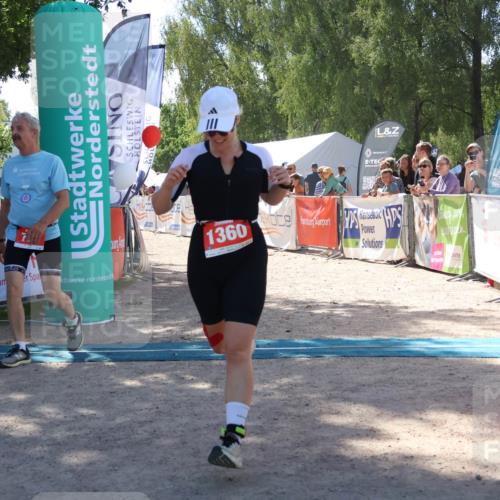 07.09.2025 - 19. Norderstedt Triathlon Zöllner http://msf.ph/oto/8787808 07.09.2025 13:37:22 Ziel 762, 1360 meine-sportfotos.de