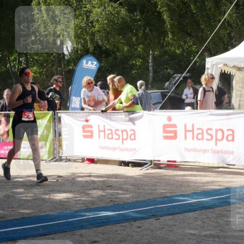 07.09.2025 - 19. Norderstedt Triathlon Zöllner http://msf.ph/oto/8787813 07.09.2025 13:31:36 Ziel 224 meine-sportfotos.de