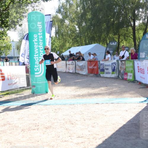 07.09.2025 - 19. Norderstedt Triathlon Zöllner http://msf.ph/oto/8787826 07.09.2025 15:59:44 Ziel 420 meine-sportfotos.de