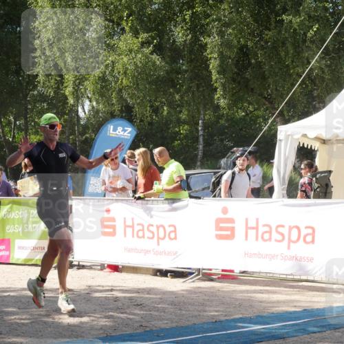07.09.2025 - 19. Norderstedt Triathlon Zöllner http://msf.ph/oto/8787831 07.09.2025 13:31:57 Ziel 209 meine-sportfotos.de