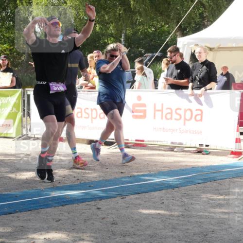07.09.2025 - 19. Norderstedt Triathlon Zöllner http://msf.ph/oto/8787848 07.09.2025 13:32:50 Ziel 318 meine-sportfotos.de