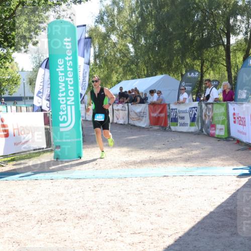 07.09.2025 - 19. Norderstedt Triathlon Zöllner http://msf.ph/oto/8787850 07.09.2025 15:59:54 Ziel 888 meine-sportfotos.de
