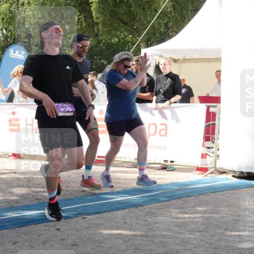 07.09.2025 - 19. Norderstedt Triathlon Zöllner http://msf.ph/oto/8787852 07.09.2025 13:32:50 Ziel 318 meine-sportfotos.de